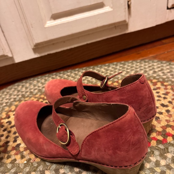 Dansko Women's Missy Mary Jane Red Vegan size 10.5 eu 41   Leather uppers. Roomy - Picture 7 of 9